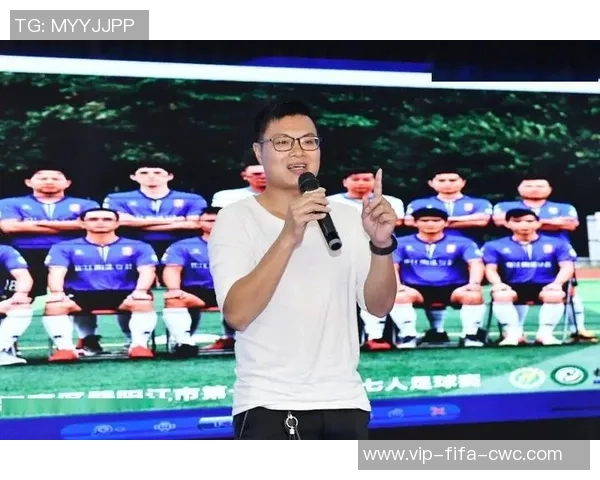 李海新足球之路:从青涩少年到职业球员的奋斗历程与梦想追逐 李海新足球之路:从青涩少年到职业球员的奋斗历程与梦想追逐