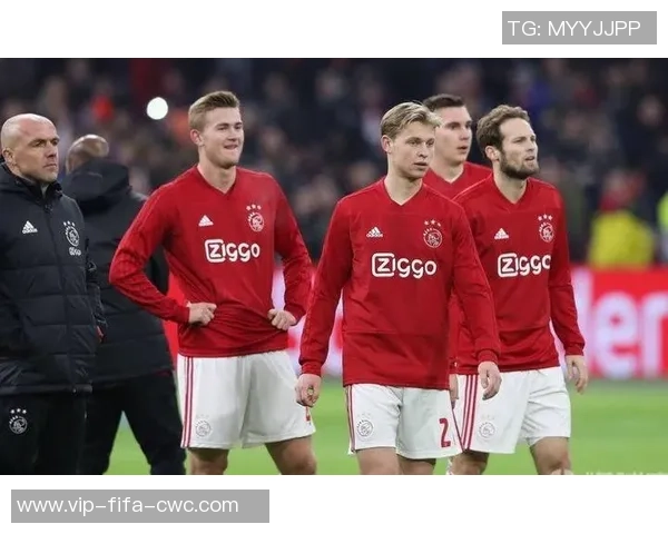 现役足球运动员年龄分布分析及其对职业生涯的影响探讨